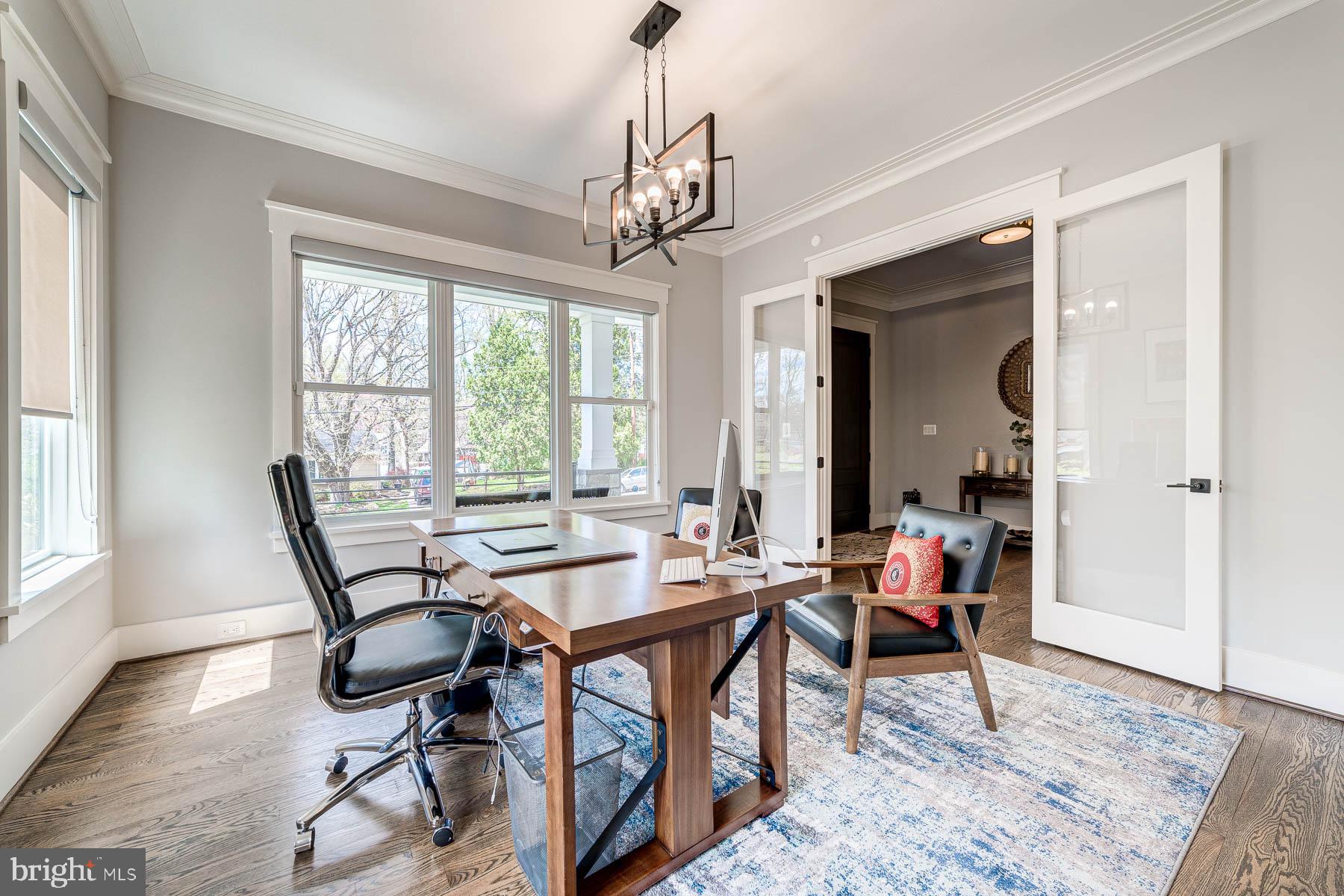 VIENNA WOODS - Residential