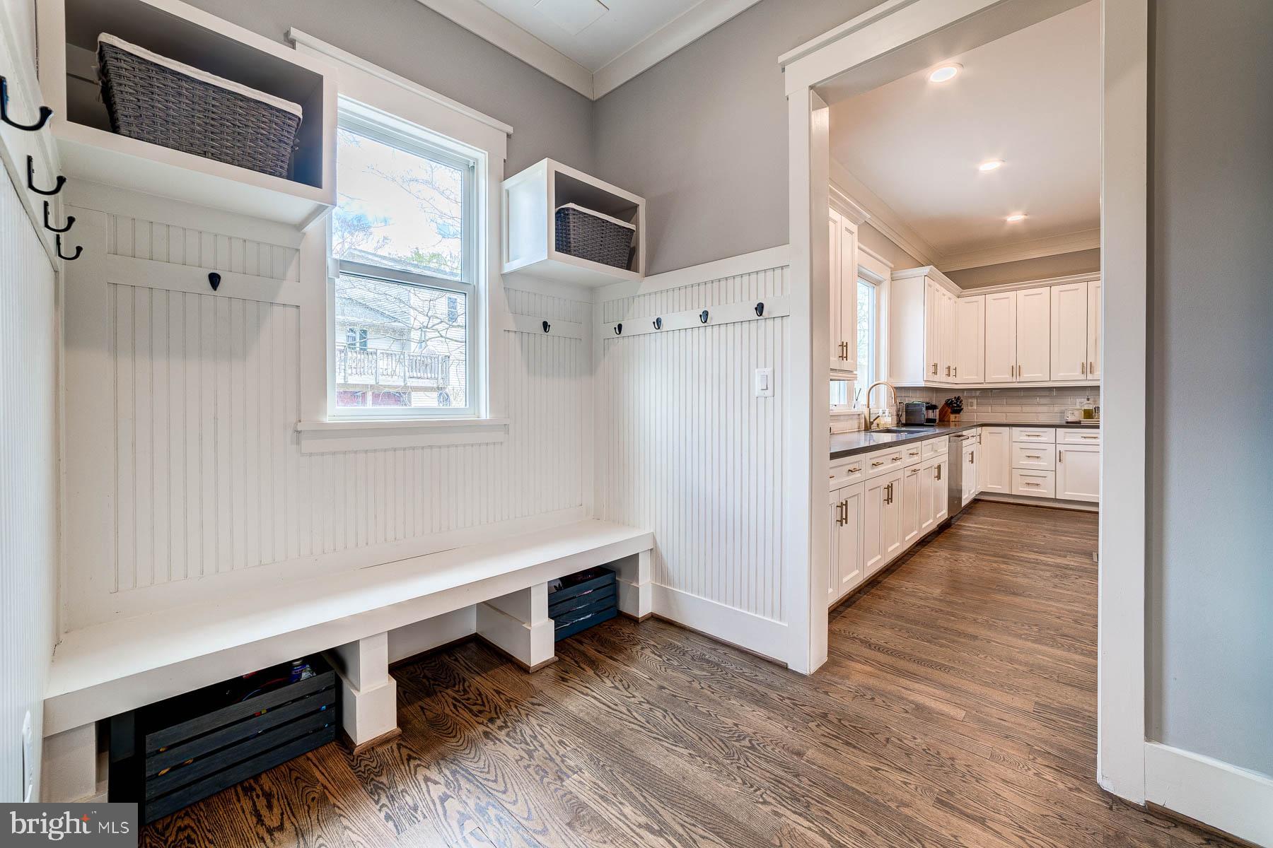 VIENNA WOODS - Residential