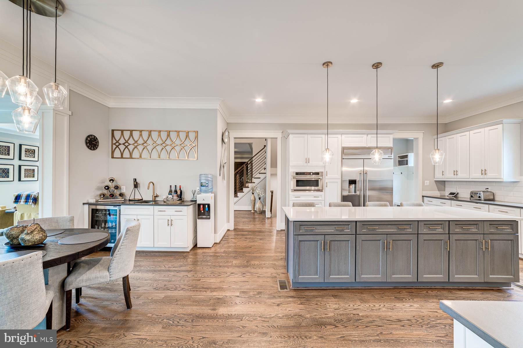 VIENNA WOODS - Residential