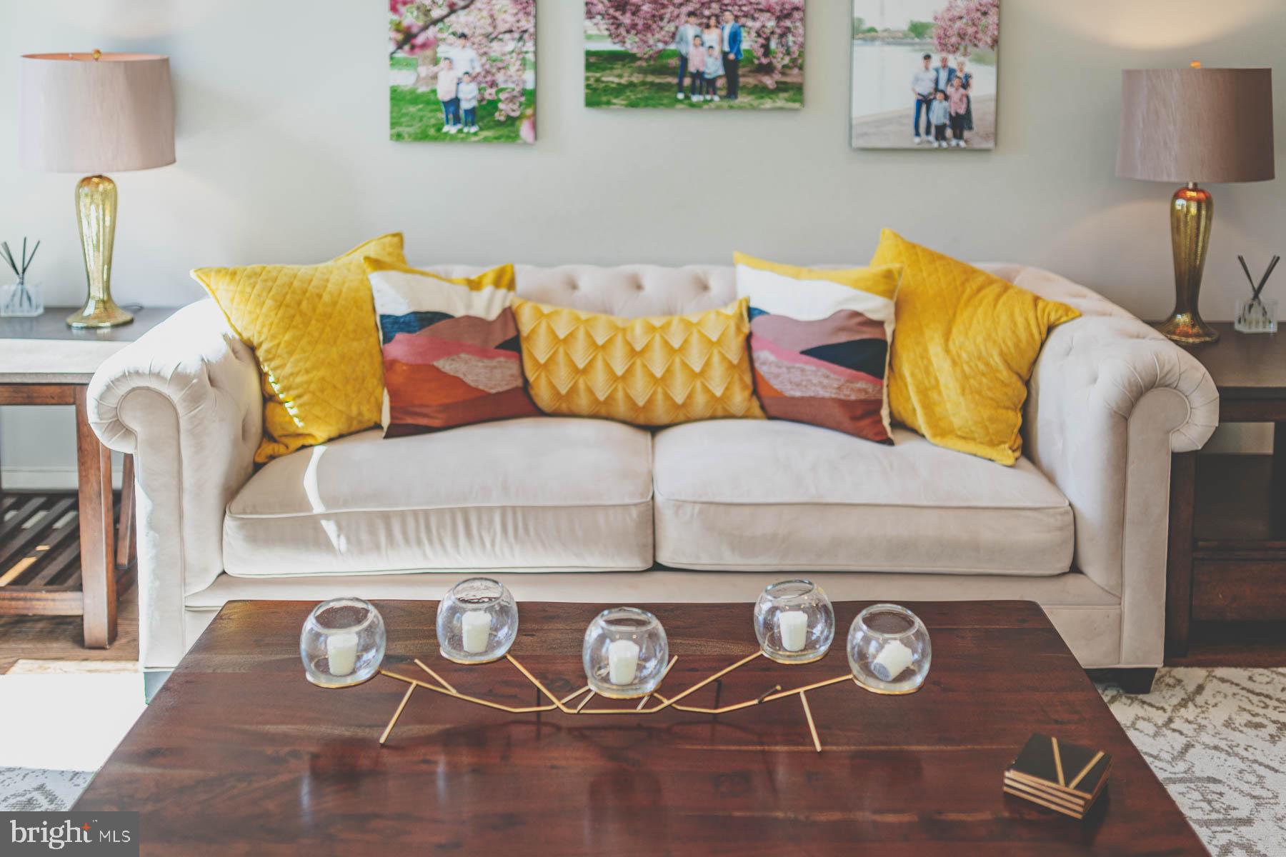 VIENNA WOODS - Residential