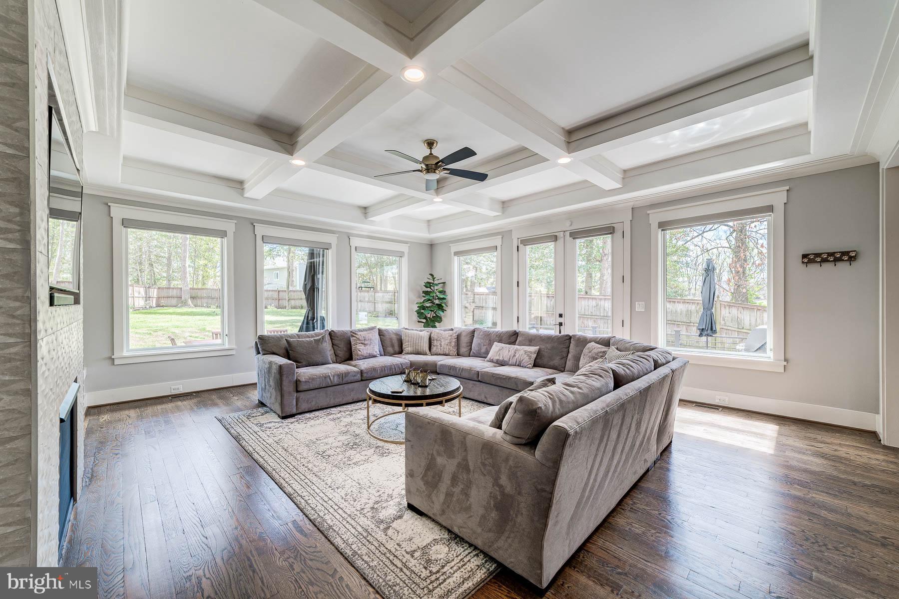 VIENNA WOODS - Residential