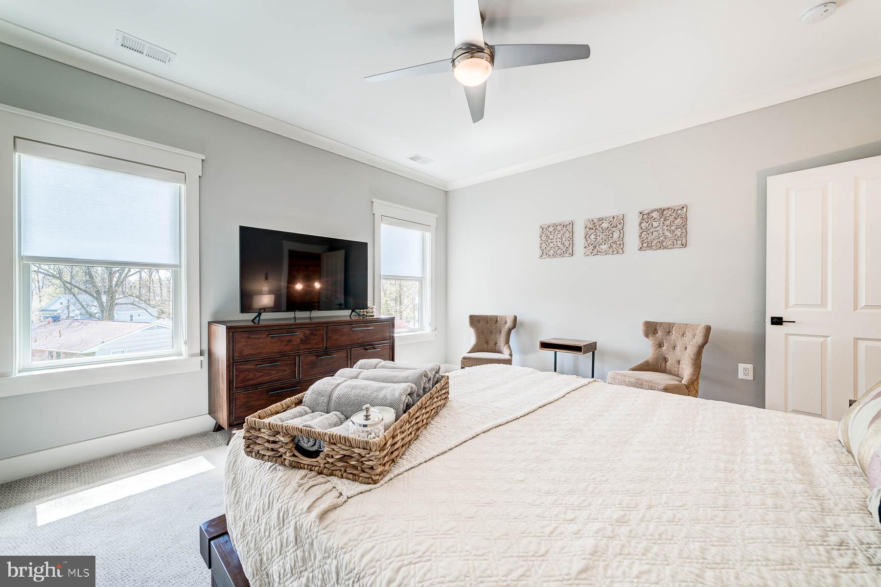 VIENNA WOODS - Residential