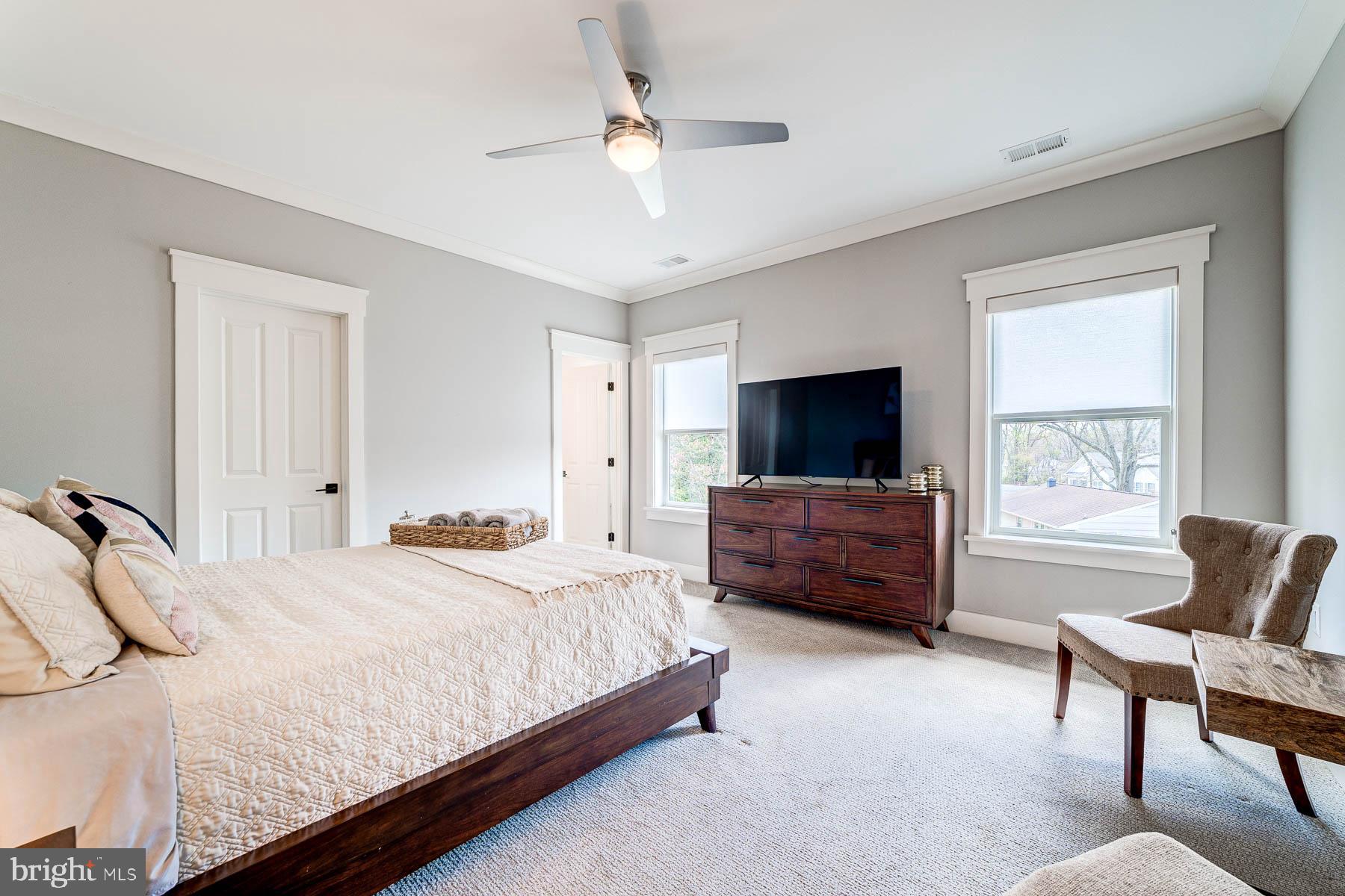 VIENNA WOODS - Residential