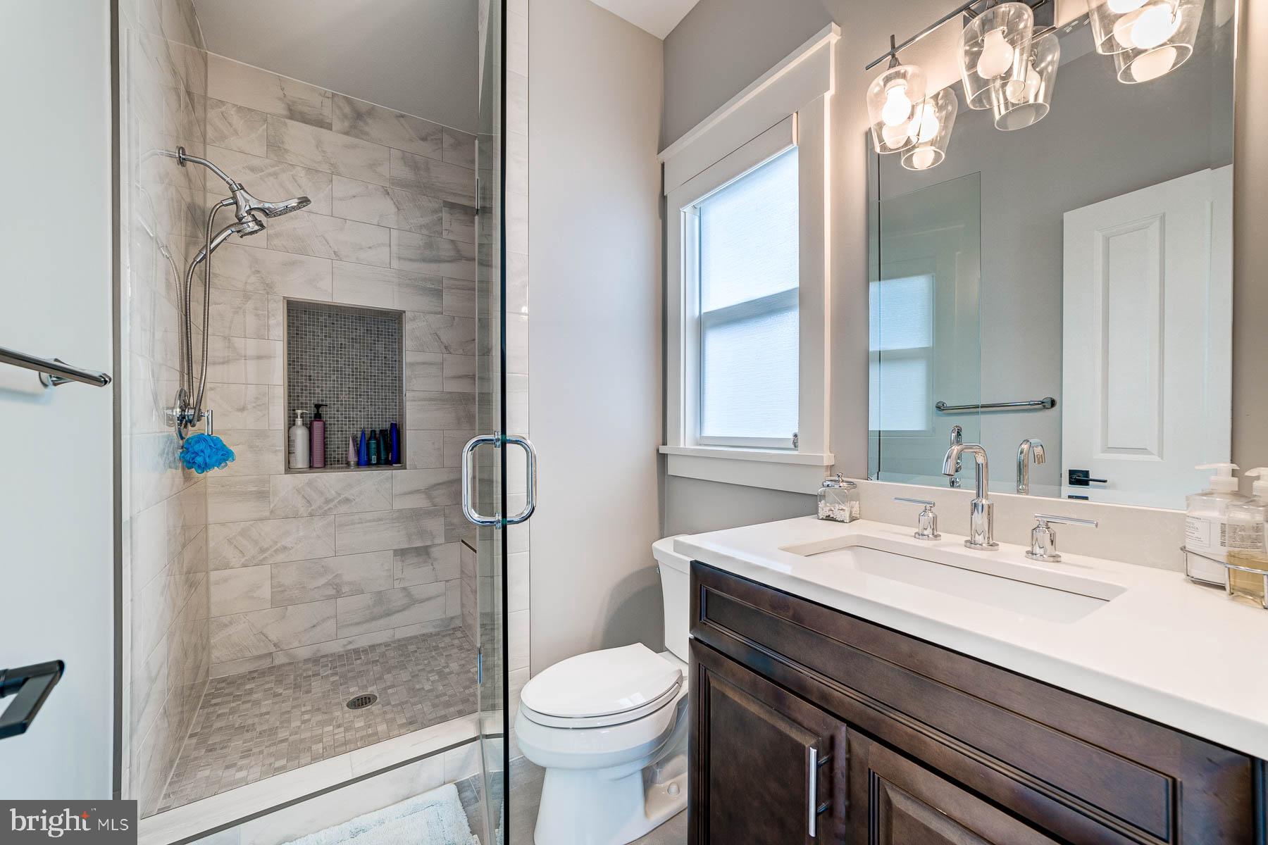 VIENNA WOODS - Residential