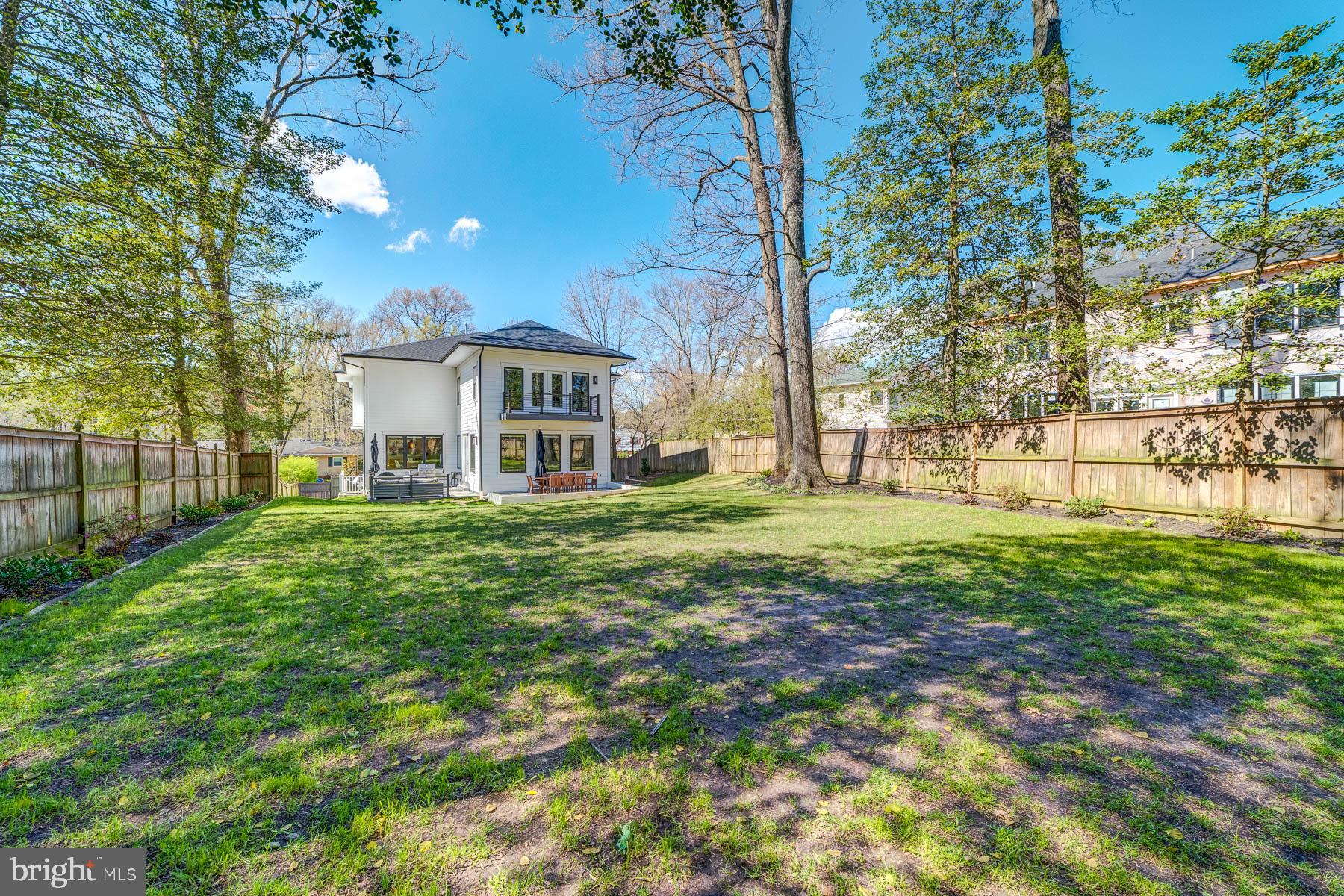 VIENNA WOODS - Residential