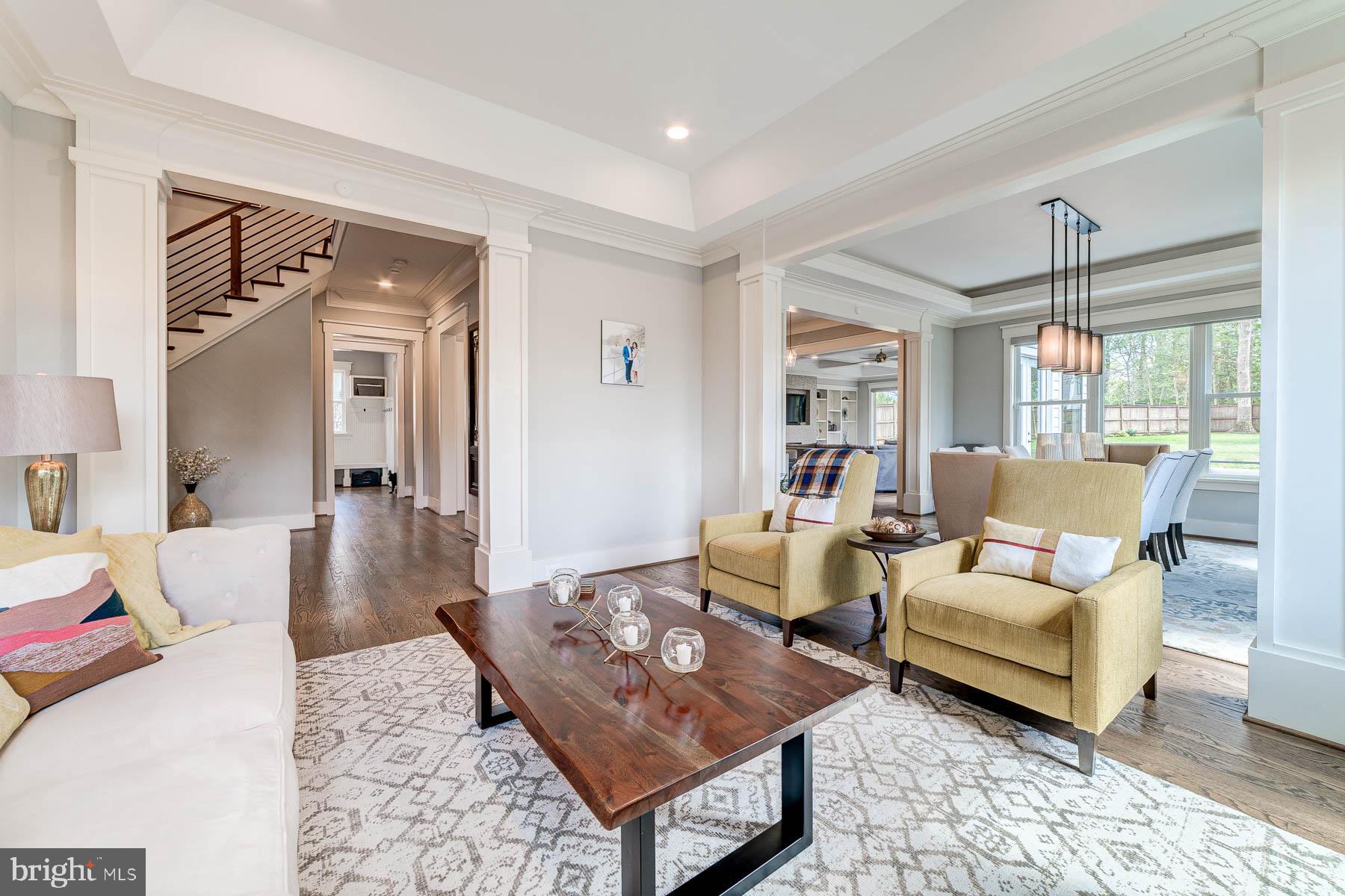 VIENNA WOODS - Residential