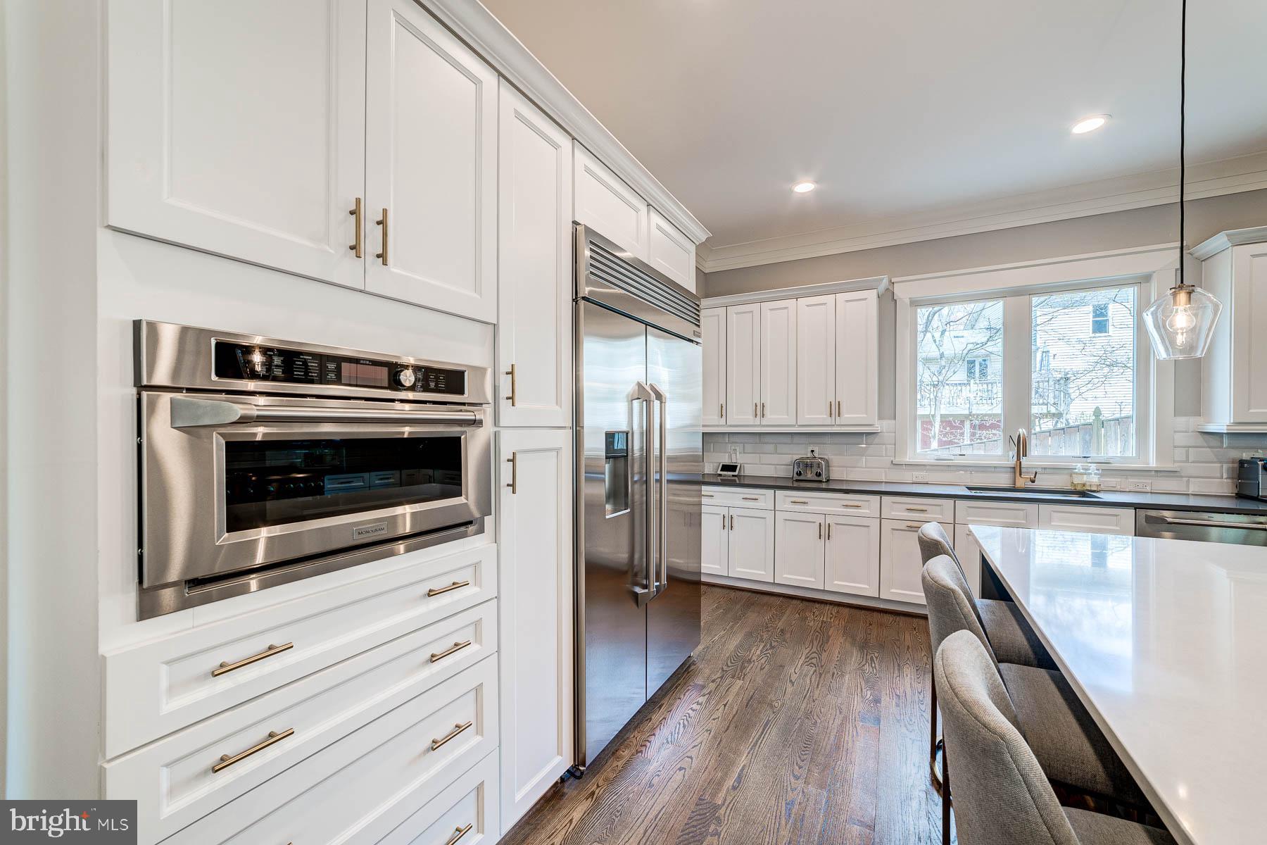 VIENNA WOODS - Residential