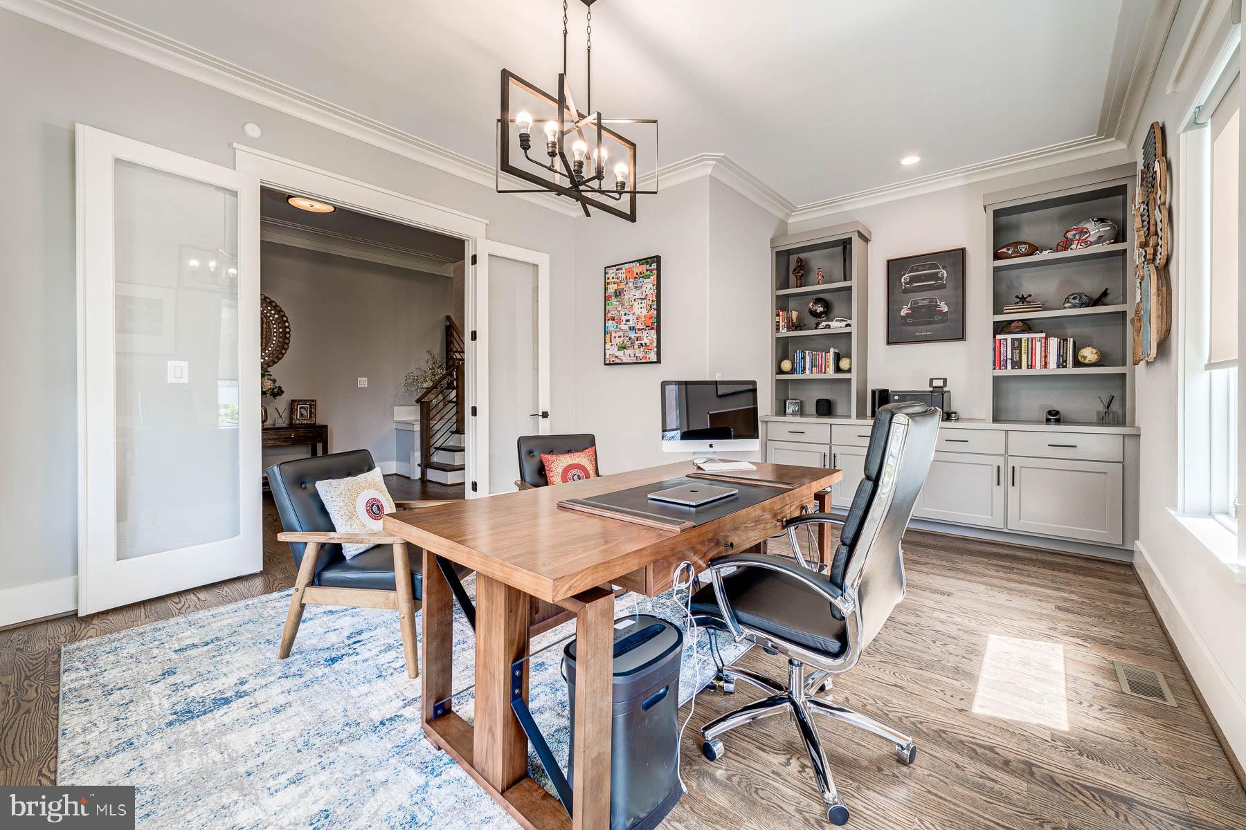 VIENNA WOODS - Residential