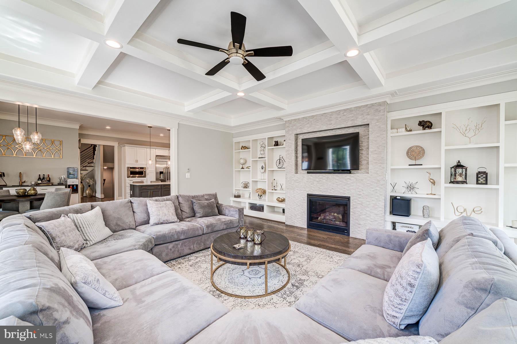 VIENNA WOODS - Residential