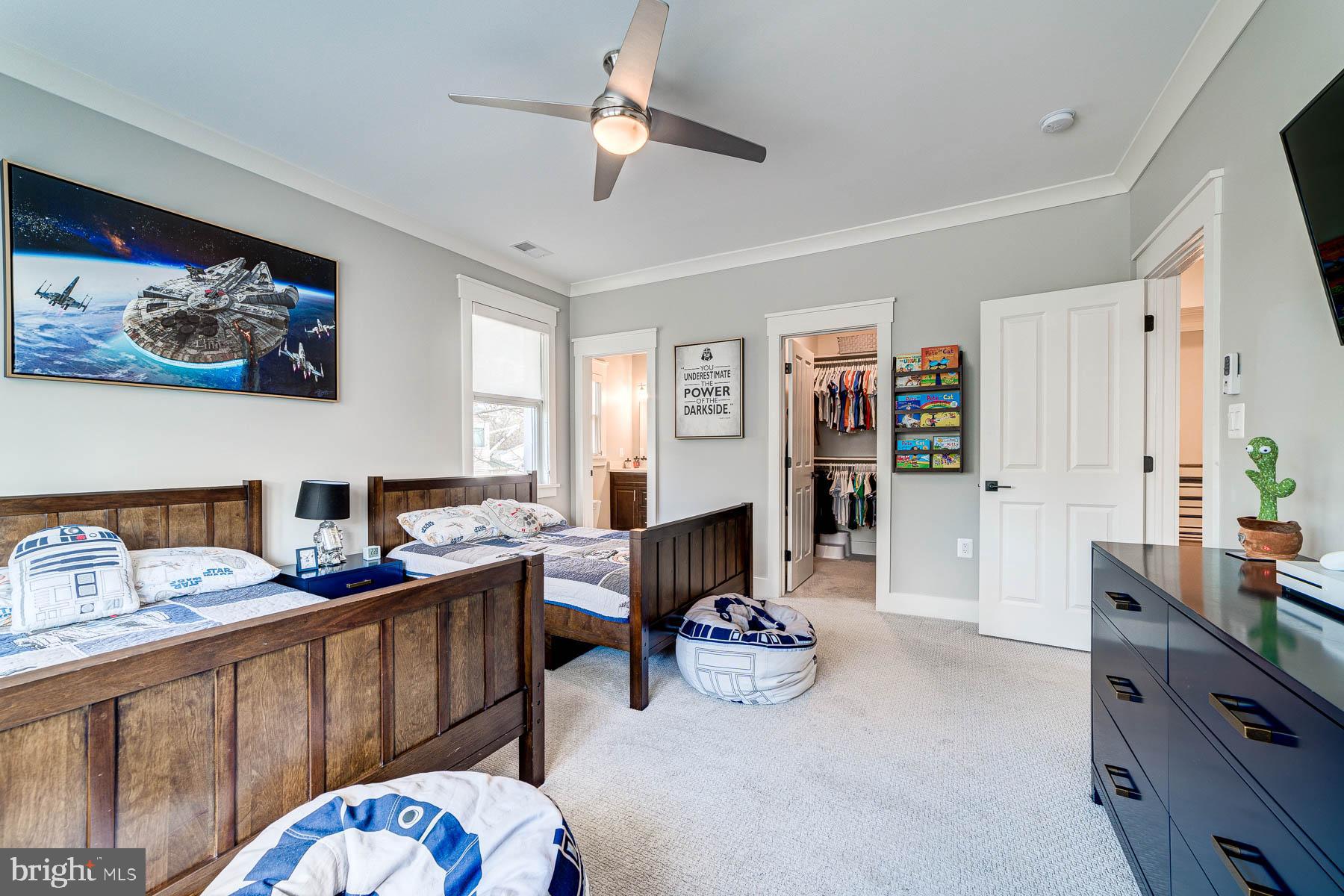 VIENNA WOODS - Residential