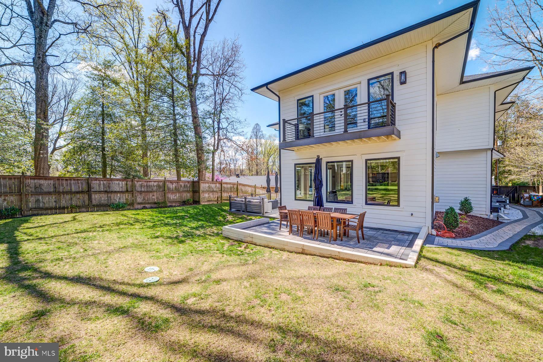 VIENNA WOODS - Residential