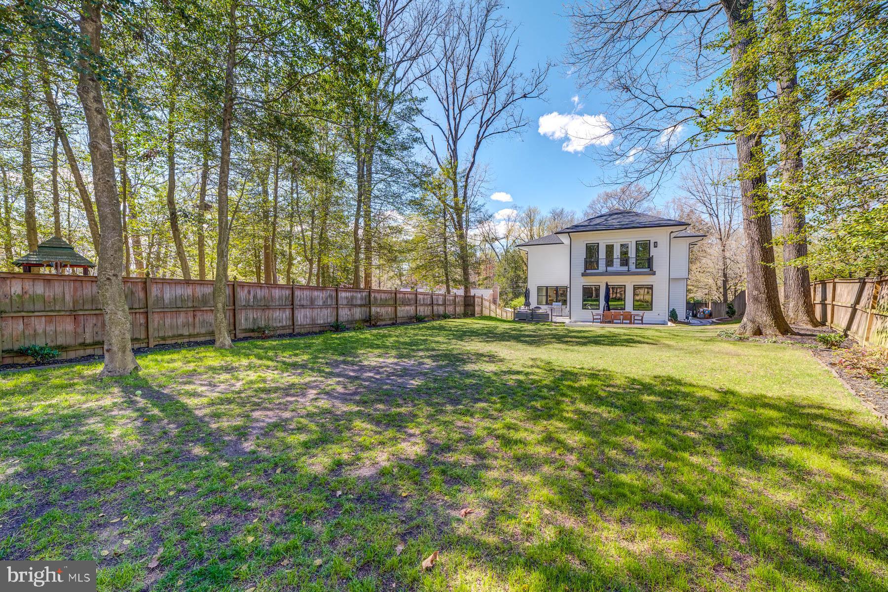 VIENNA WOODS - Residential