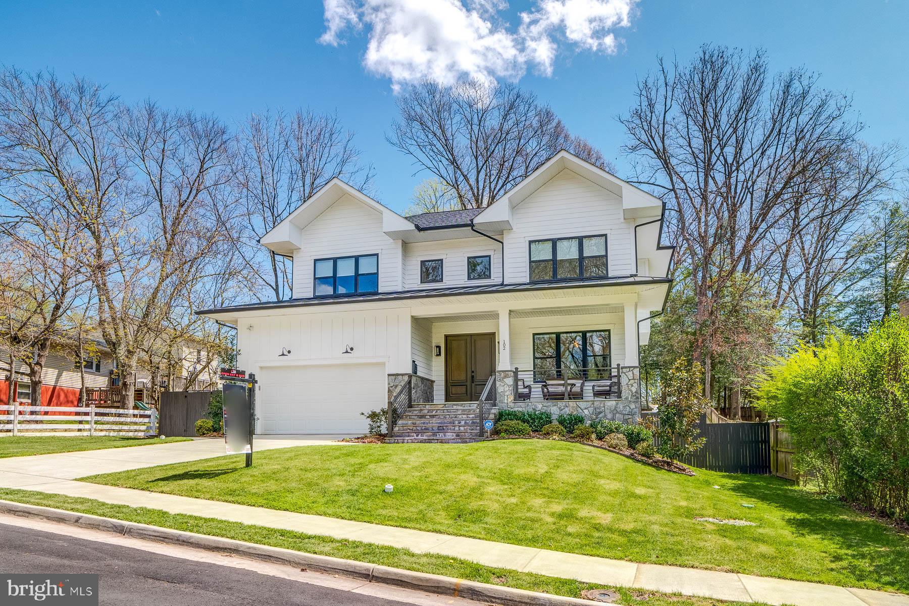 VIENNA WOODS - Residential