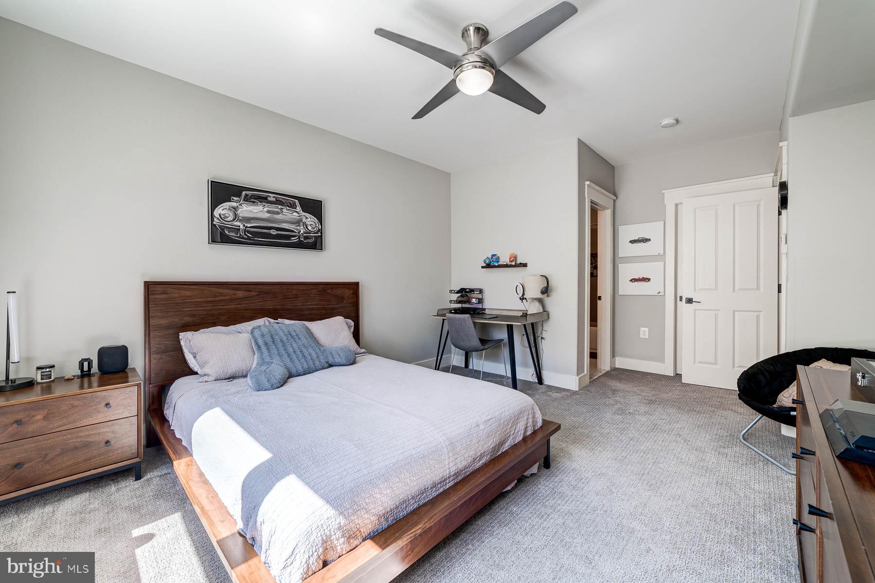 VIENNA WOODS - Residential