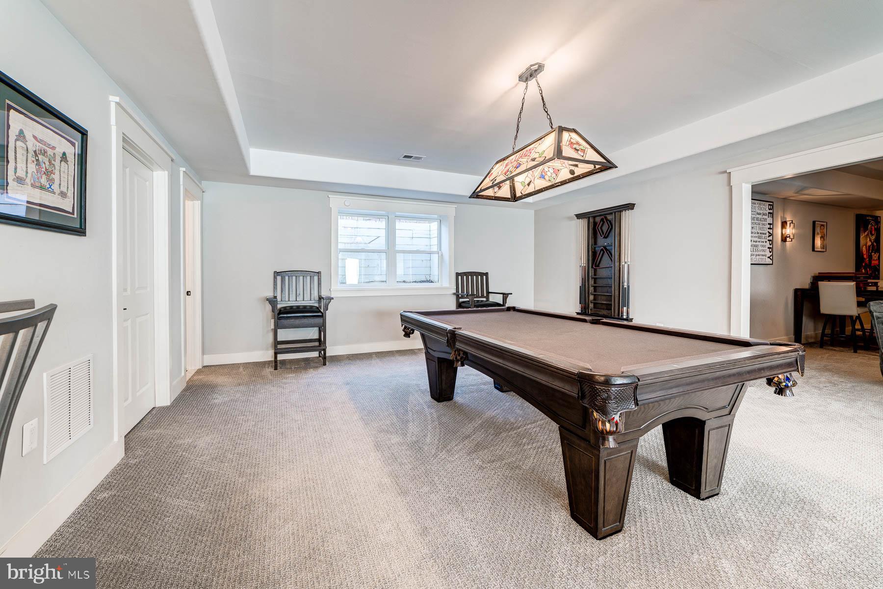 VIENNA WOODS - Residential