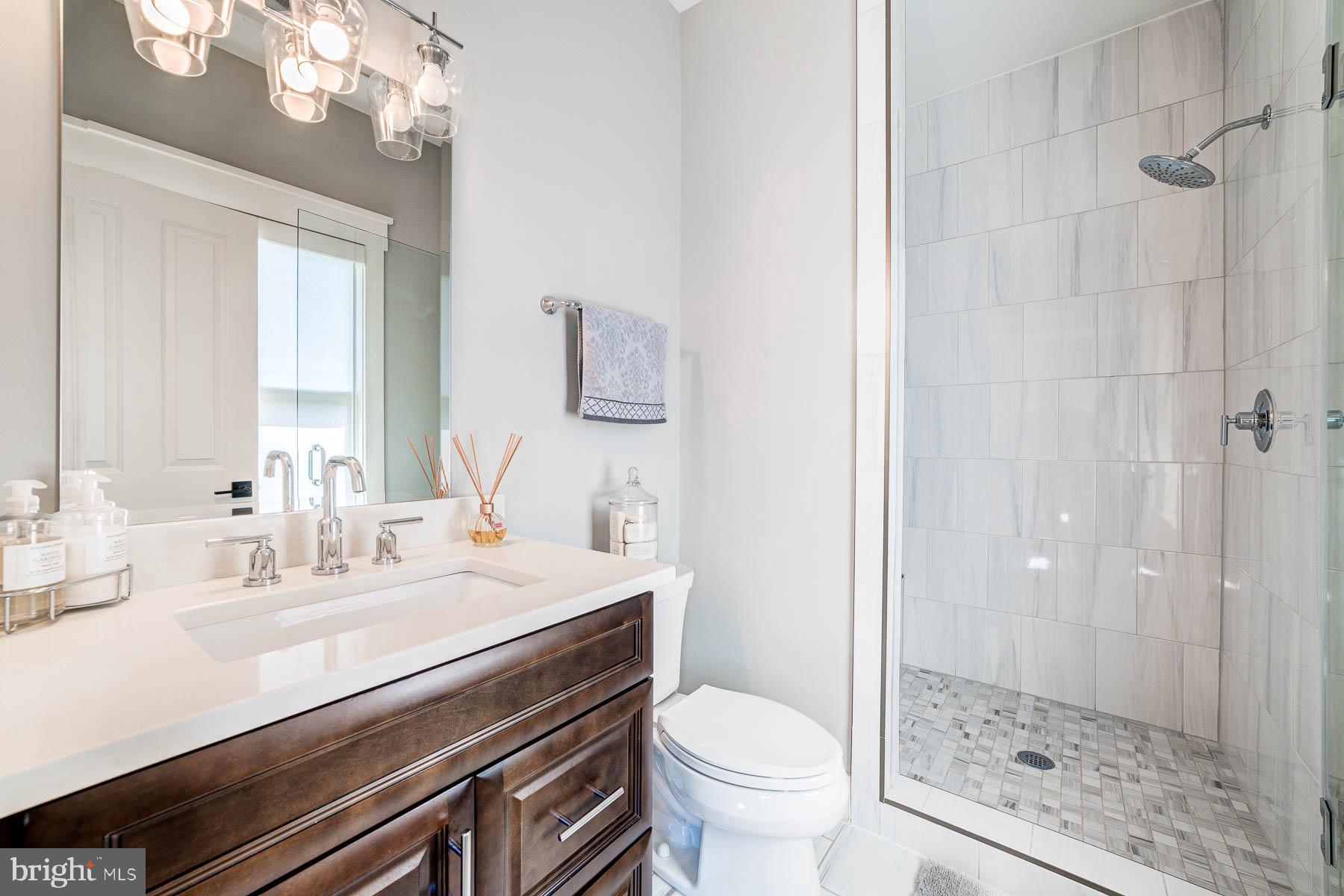 VIENNA WOODS - Residential