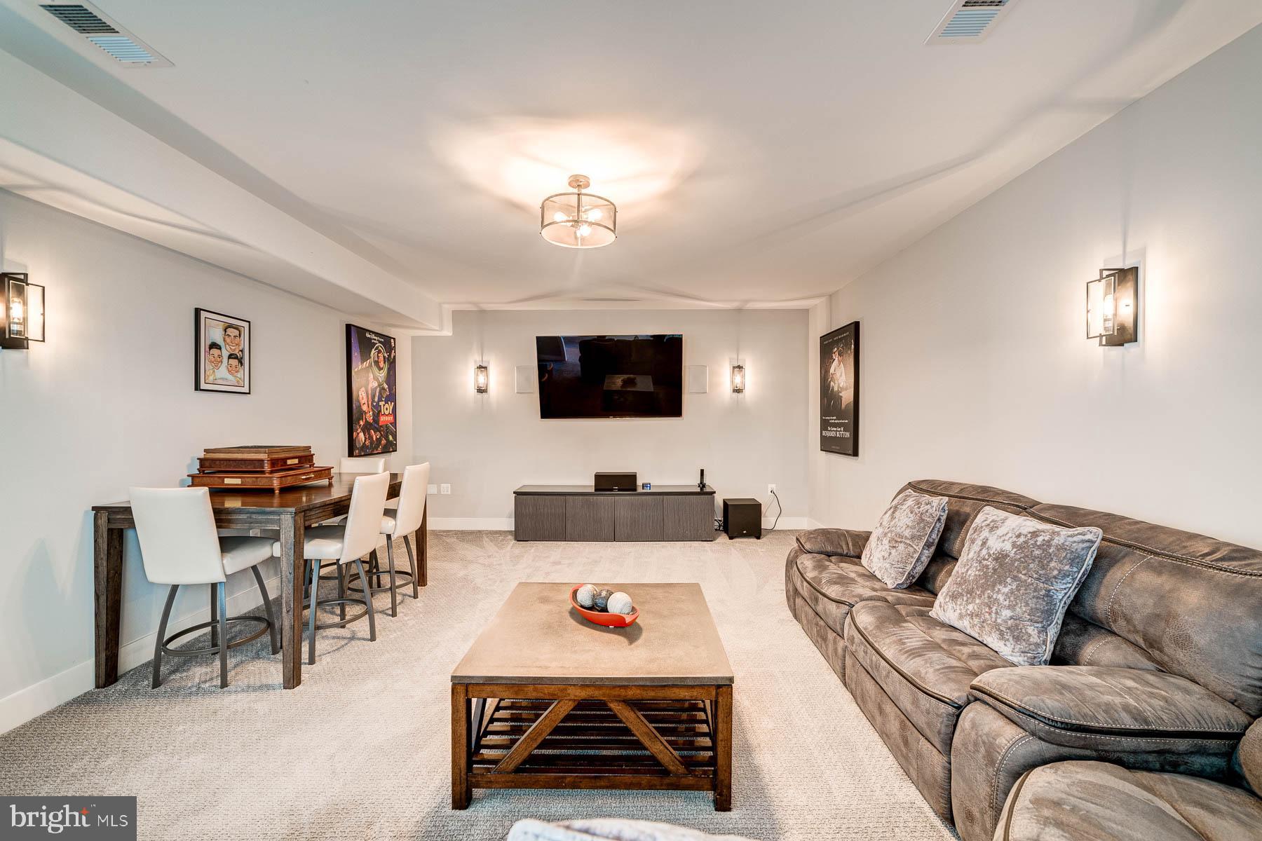 VIENNA WOODS - Residential