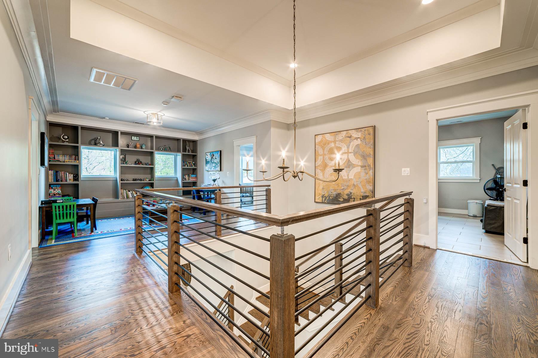 VIENNA WOODS - Residential