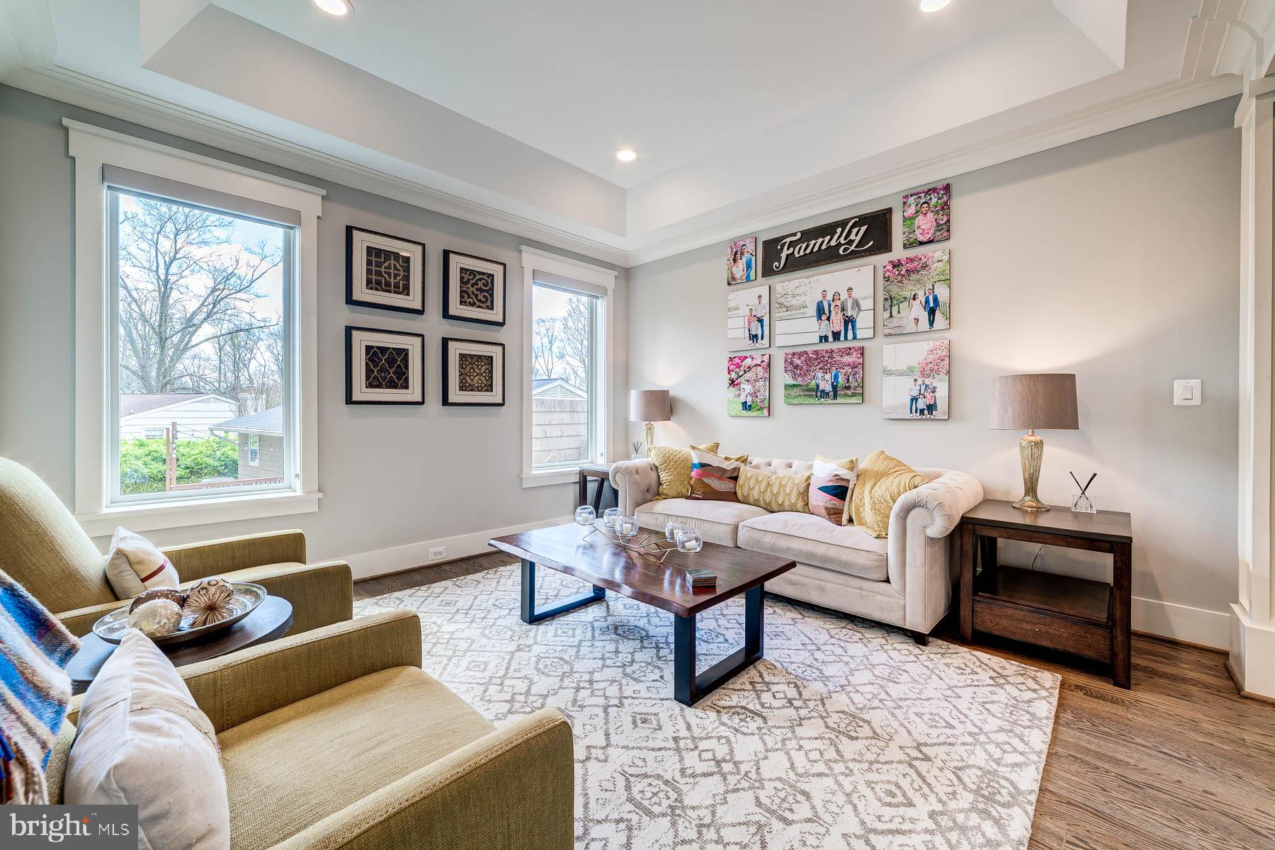 VIENNA WOODS - Residential