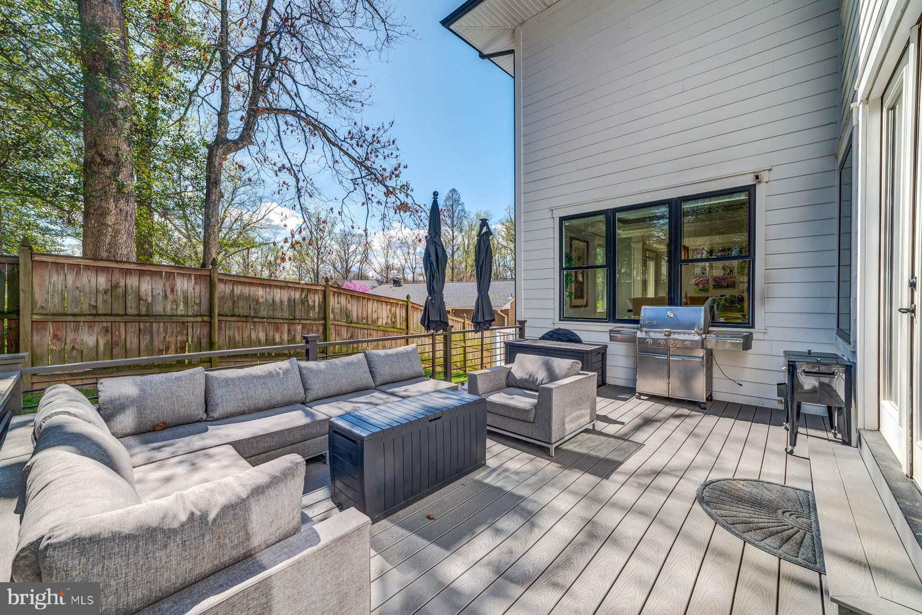 VIENNA WOODS - Residential