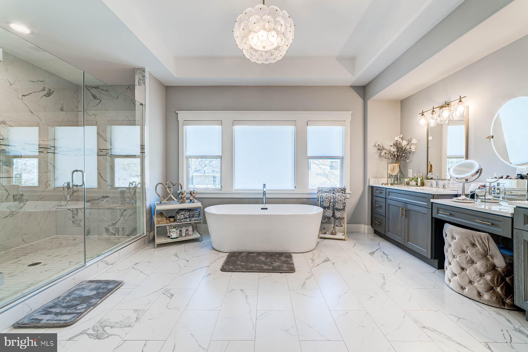 VIENNA WOODS - Residential