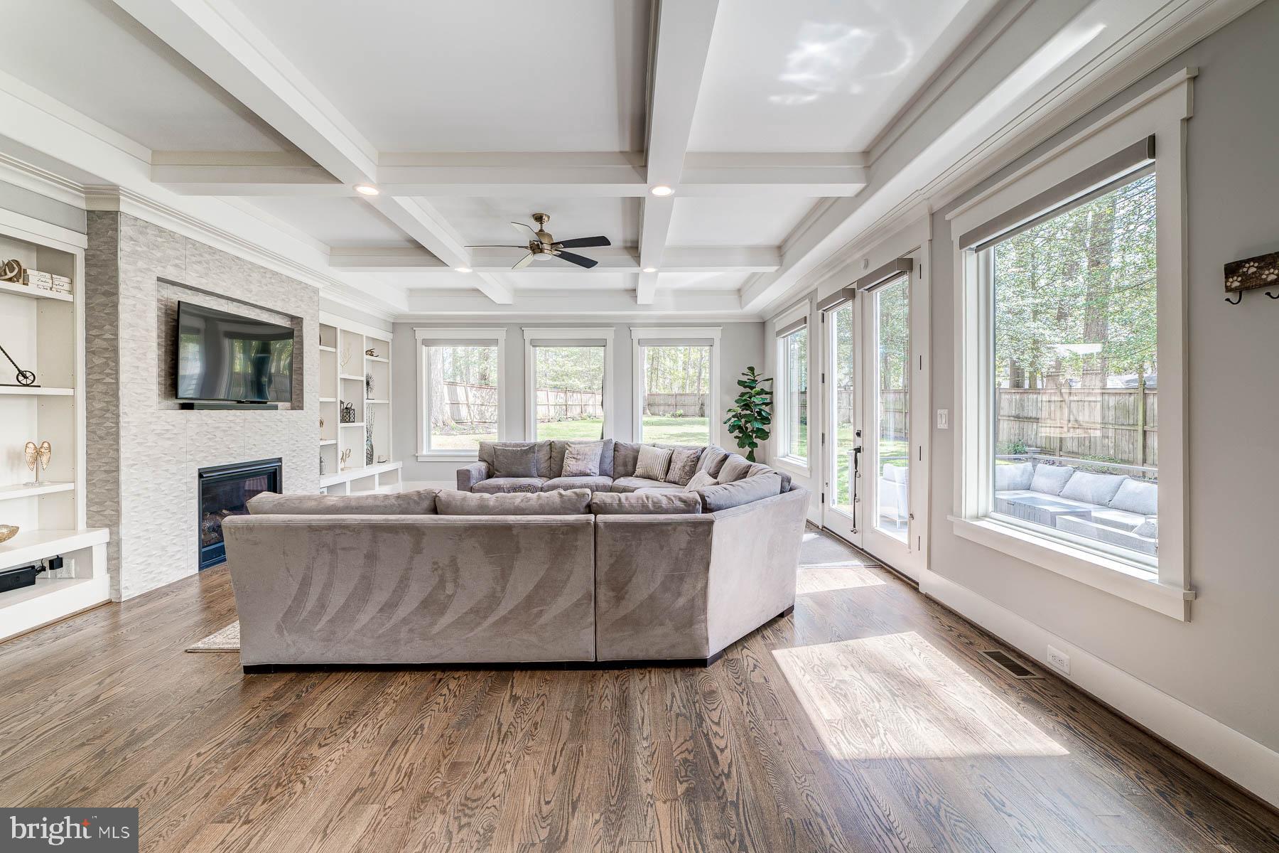 VIENNA WOODS - Residential