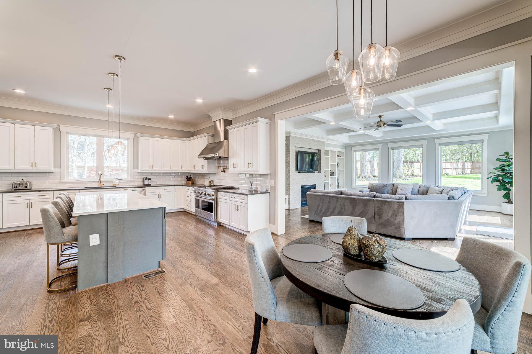 VIENNA WOODS - Residential