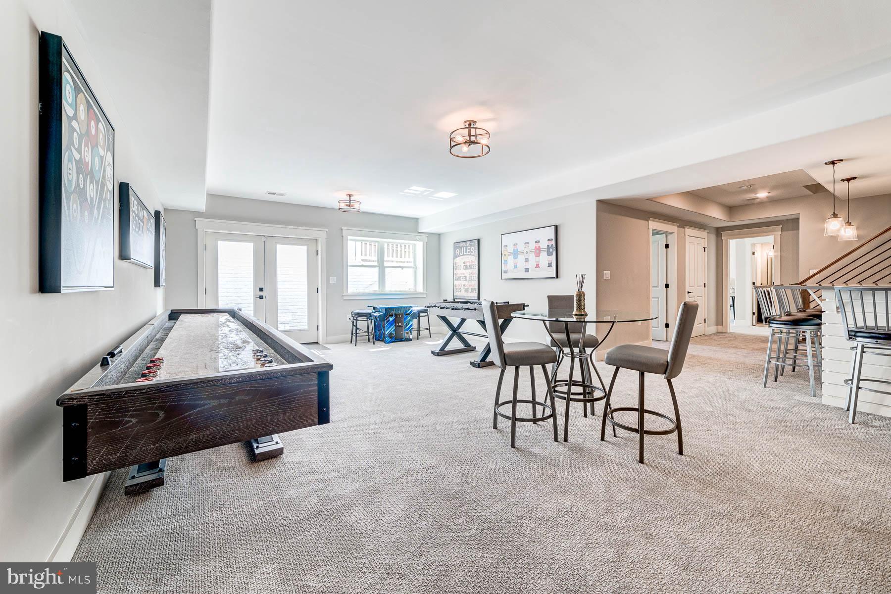 VIENNA WOODS - Residential