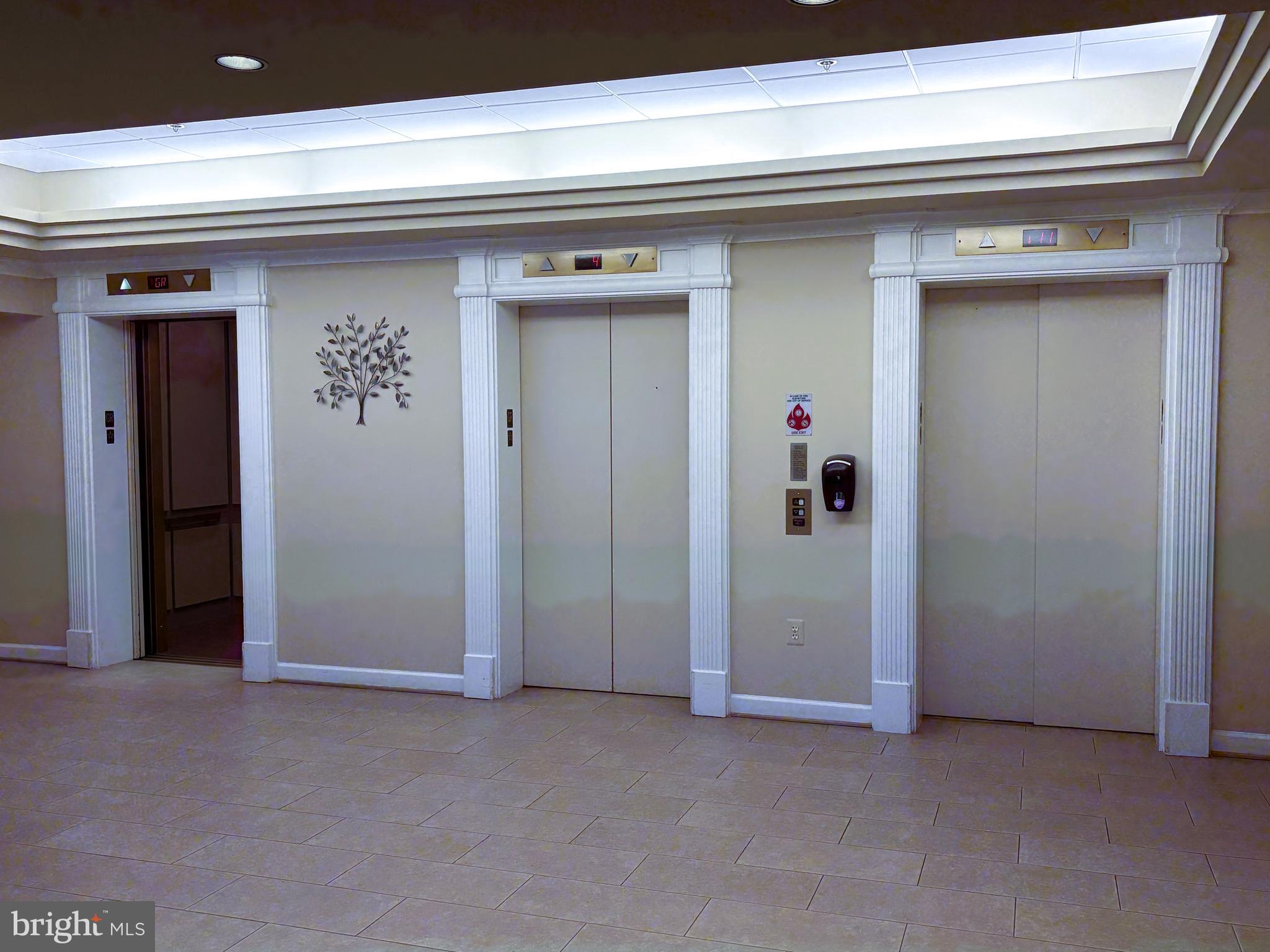 LANSDOWNE WOODS - Residential