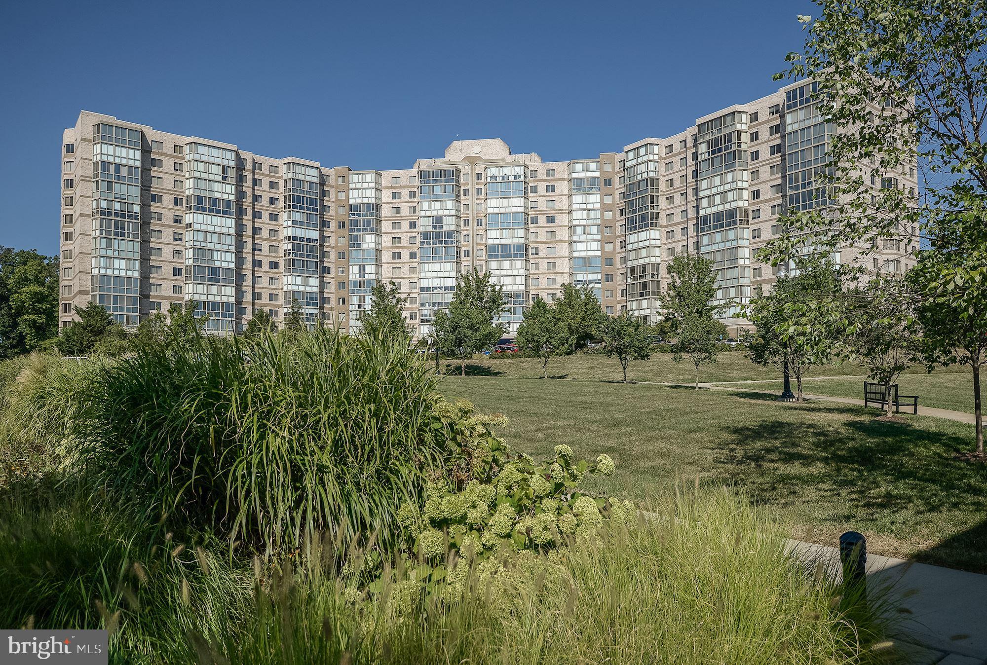 LANSDOWNE WOODS - Residential