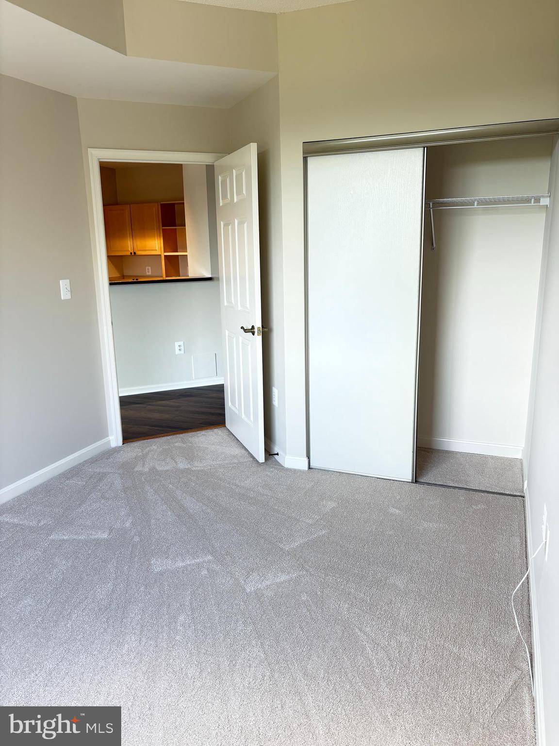 LANSDOWNE WOODS - Residential