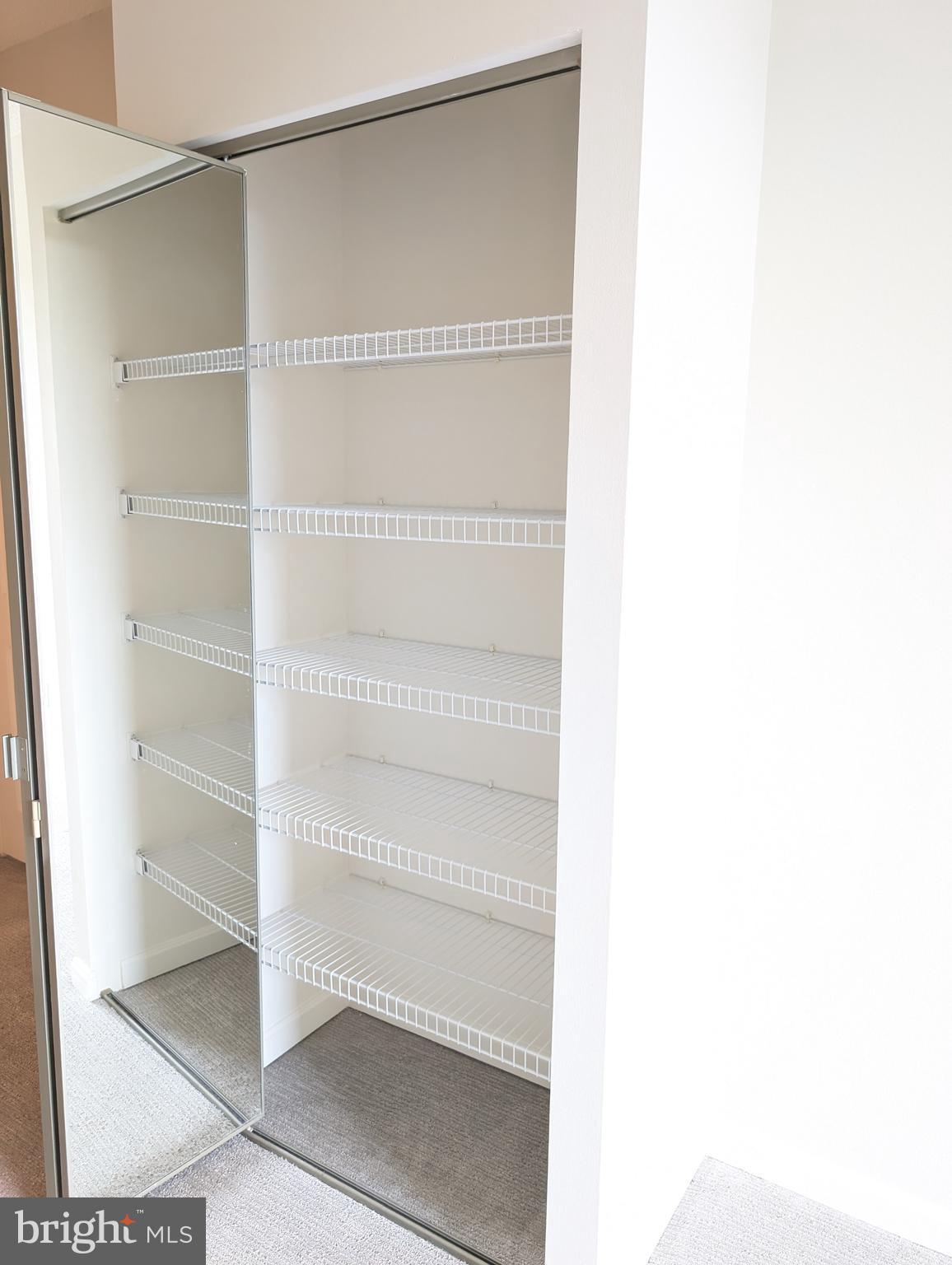 LANSDOWNE WOODS - Residential