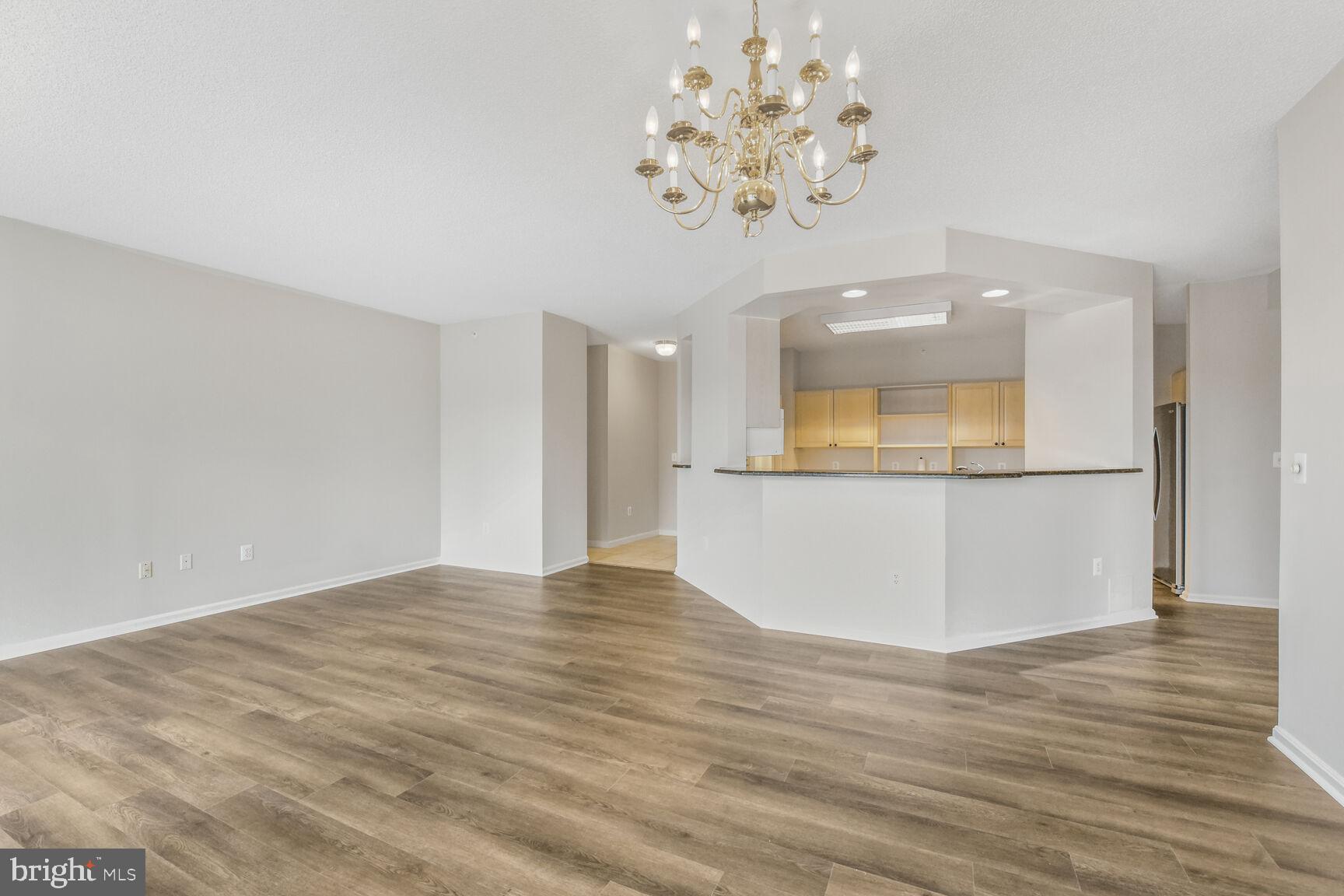 LANSDOWNE WOODS - Residential