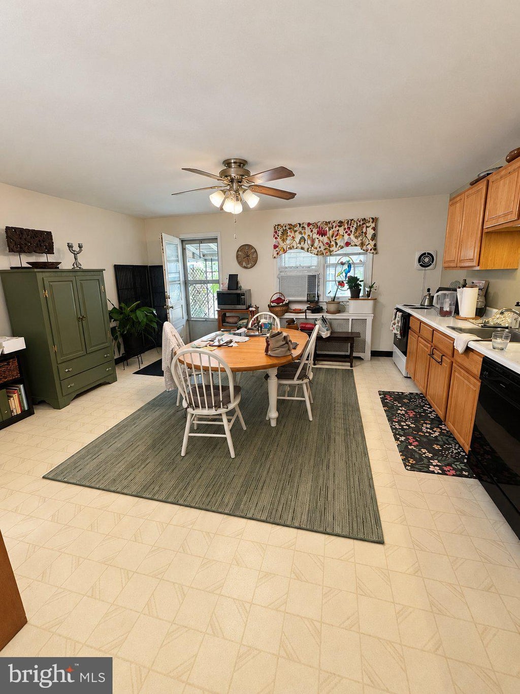 Photo of 107 Maple Street, CONSHOHOCKEN, PA 19428 (MLS # PAMC2197708)