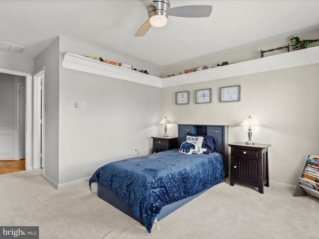 VILLAGE OF RIVER HILL - Residential