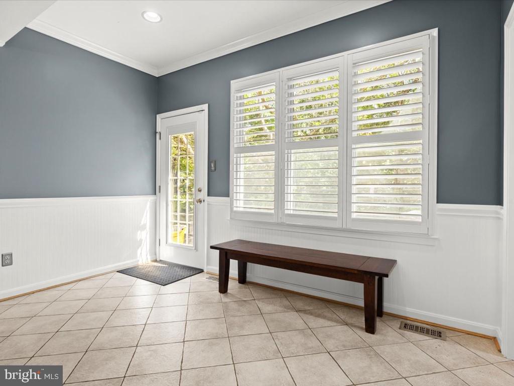 VILLAGE OF RIVER HILL - Residential