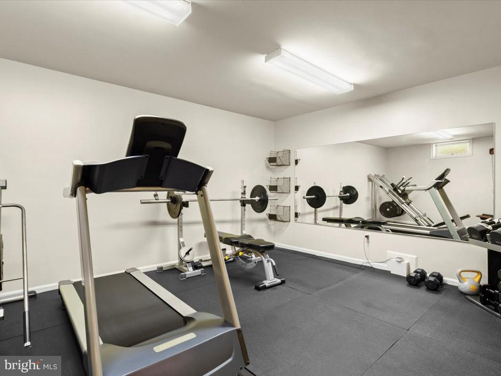 VILLAGE OF RIVER HILL - Residential