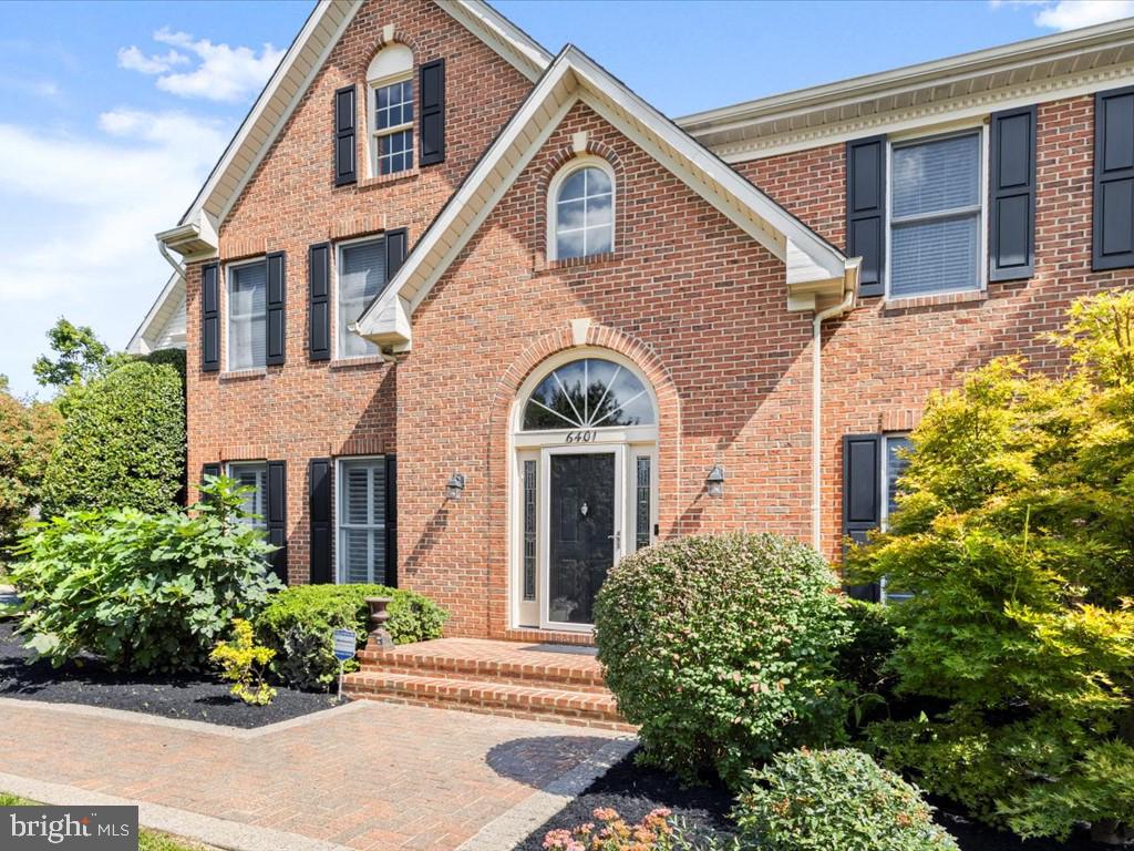 VILLAGE OF RIVER HILL - Residential