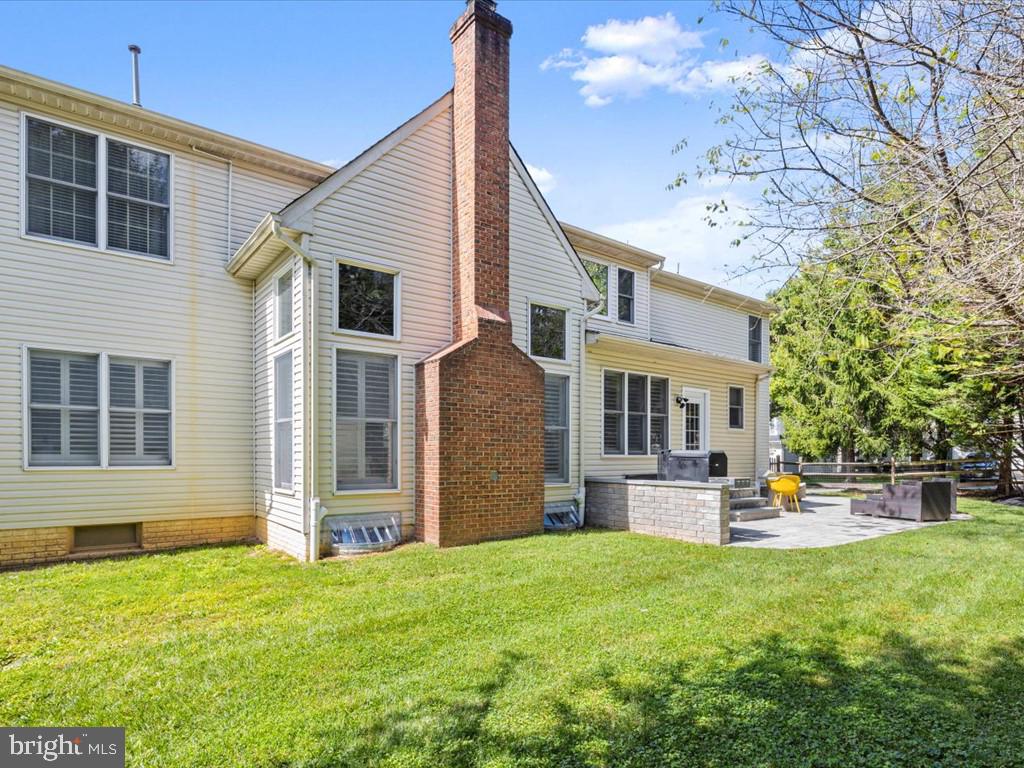 VILLAGE OF RIVER HILL - Residential