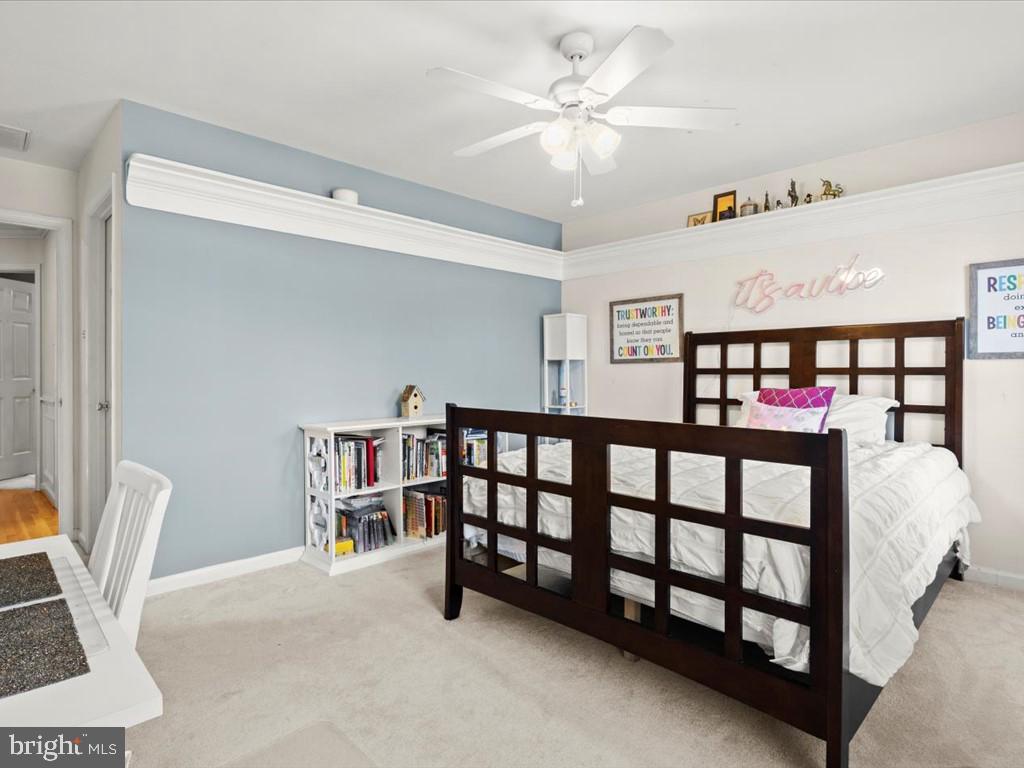 VILLAGE OF RIVER HILL - Residential