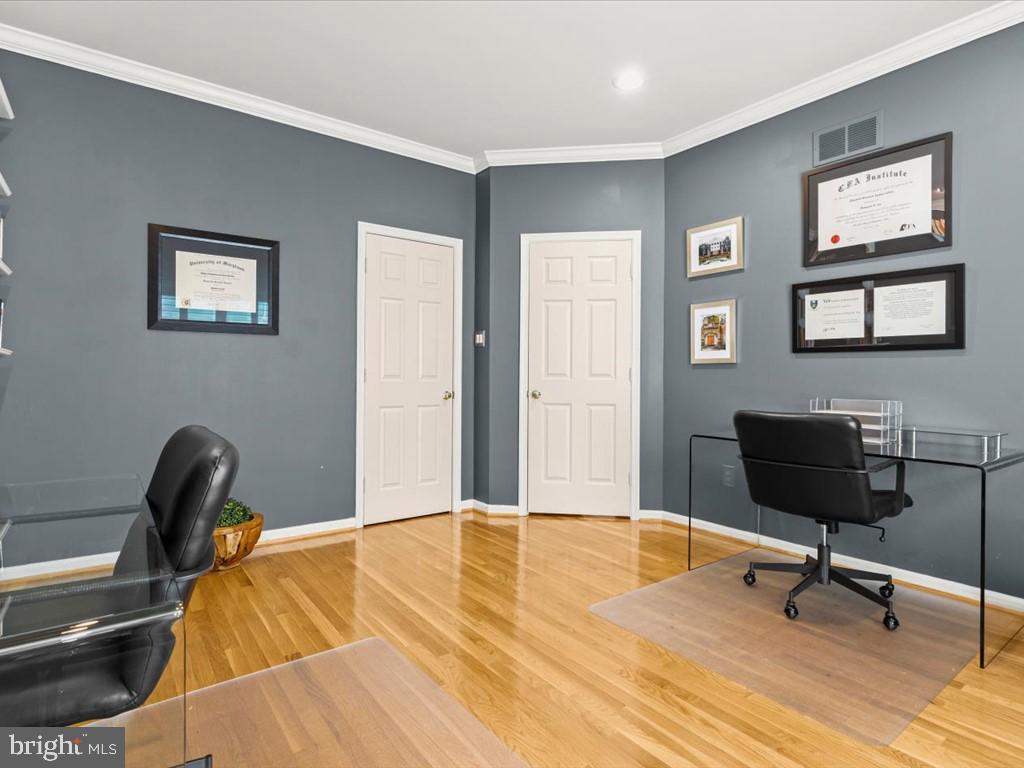 VILLAGE OF RIVER HILL - Residential