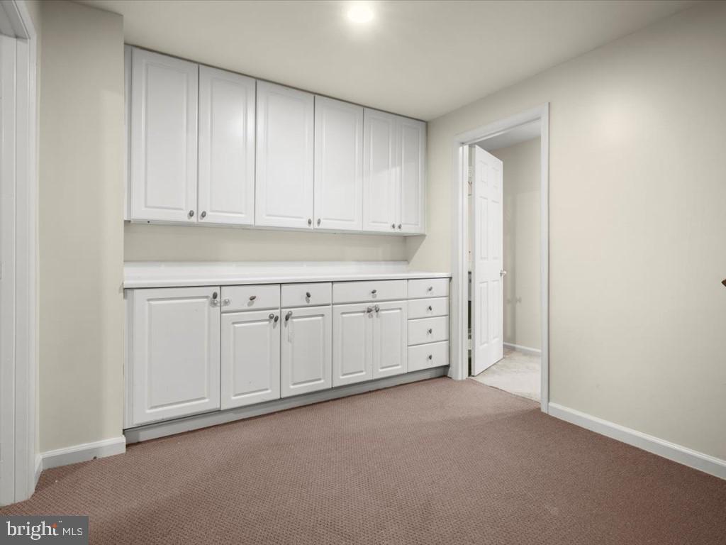 VILLAGE OF RIVER HILL - Residential