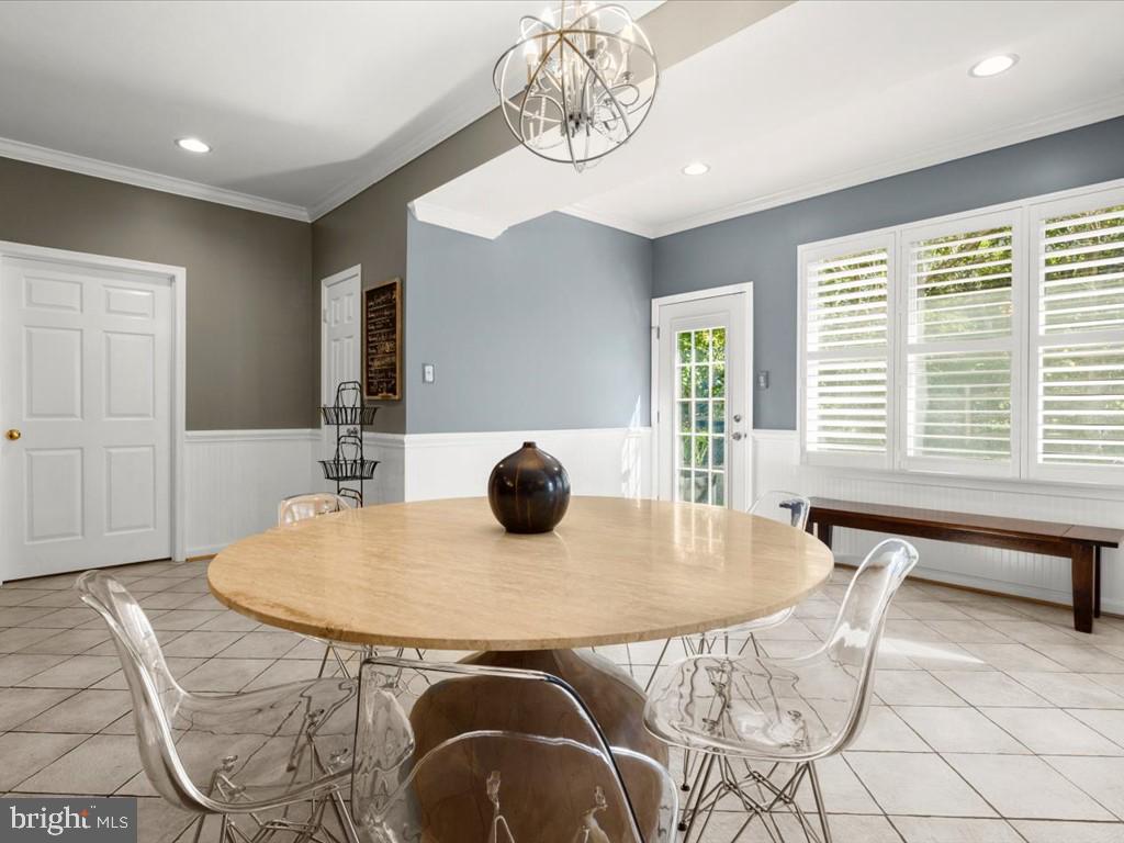 VILLAGE OF RIVER HILL - Residential