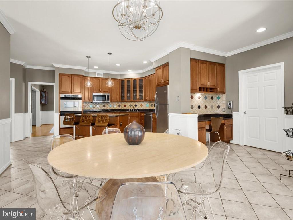 VILLAGE OF RIVER HILL - Residential