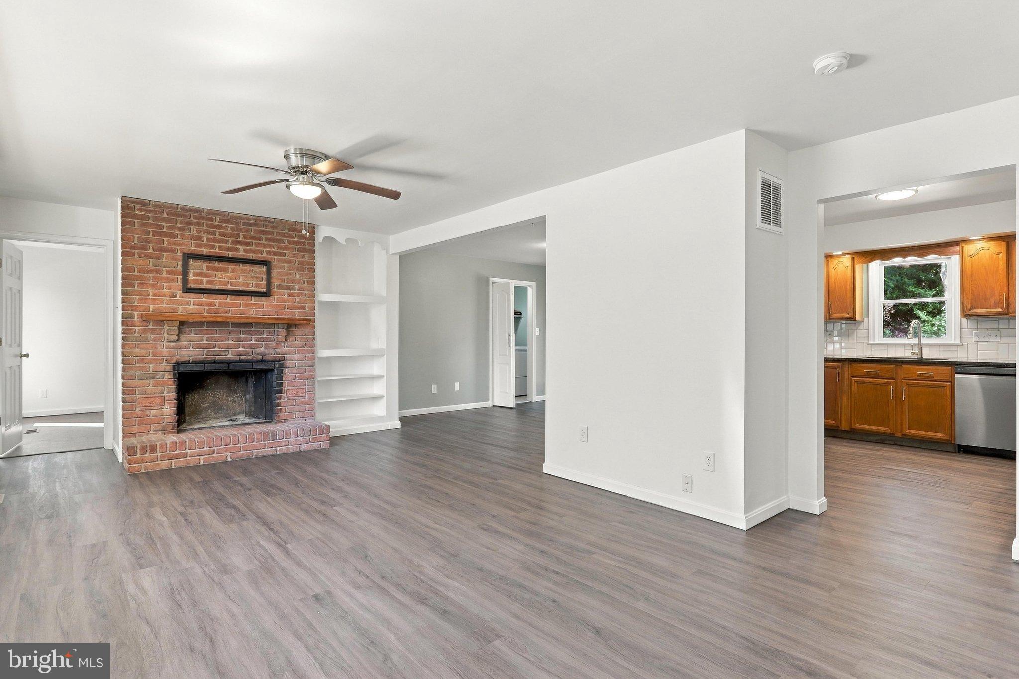 98 WOODCOCK AVENUE