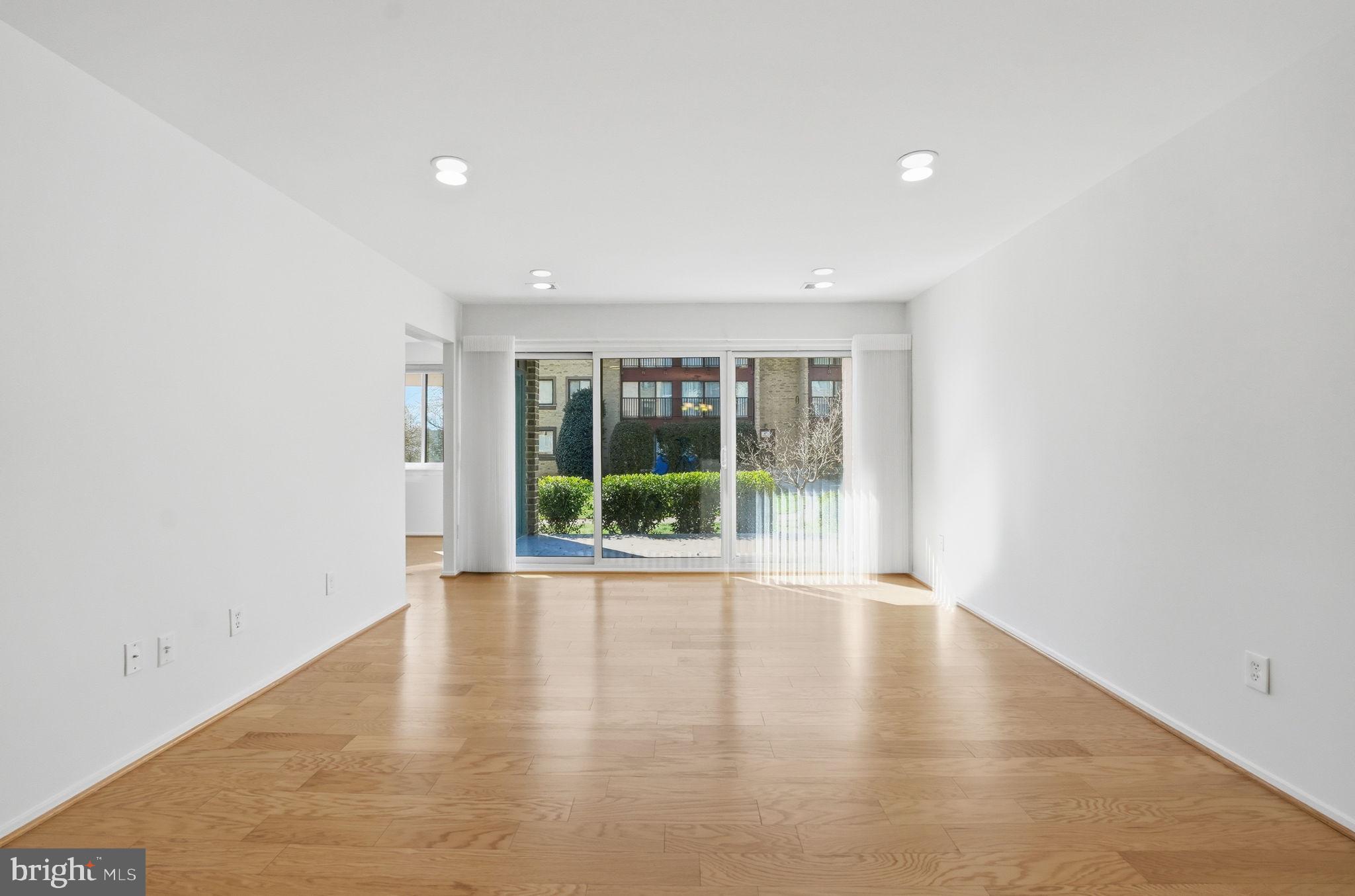 TREEBROOKE CONDOMINIUM - Residential