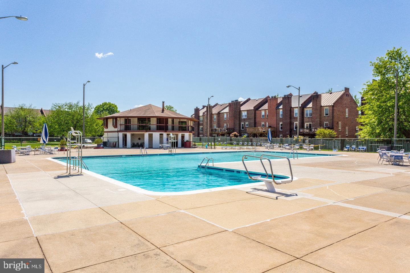 TREEBROOKE CONDOMINIUM - Residential