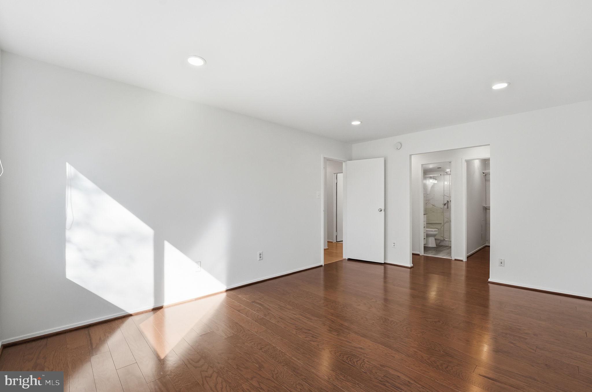 TREEBROOKE CONDOMINIUM - Residential