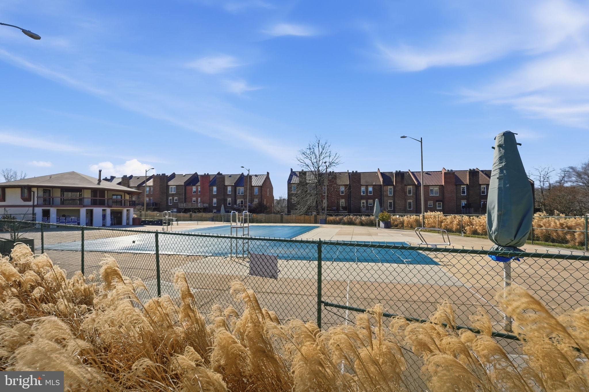 TREEBROOKE CONDOMINIUM - Residential