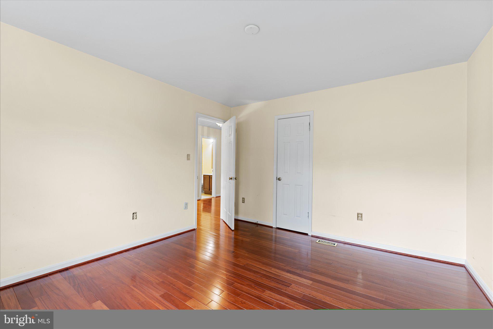 COMPTON HEIGHTS - Residential